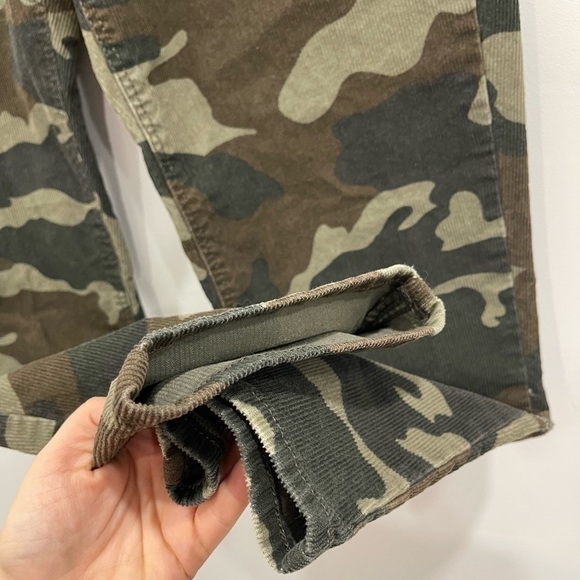 American Eagle Mom Jean Camo Corduroy Green Pants - Picture 4 of 8